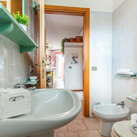 4 Colonne - Happy Боса